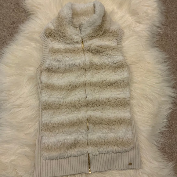 GUESS Faux Fur Zip-up Vest - XS - Picture 3 of 9